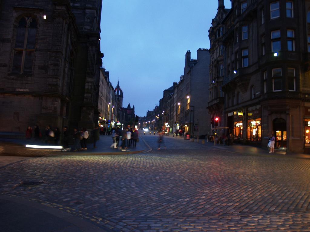 Royal Mile Mansions Apartment Эдинбург Номер фото